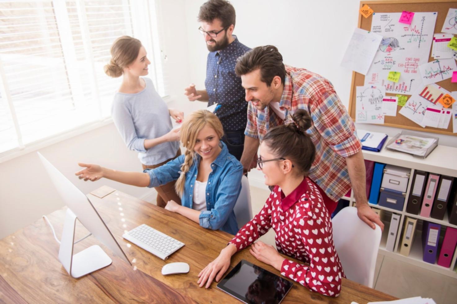 Sesión de trabajo colaborativo en análisis financiero